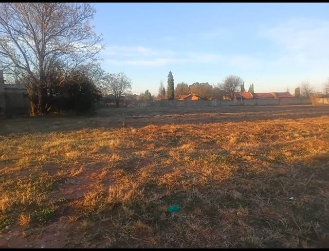 2,032M² VACANT LAND FOR SALE IN HENLEY ON KLIP